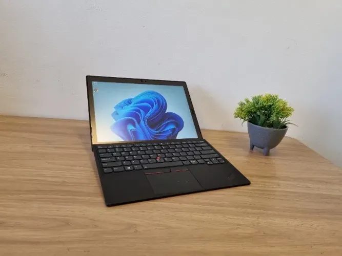 Notebook Lenovo Thinkpad X1 Tablet - Core M5 | 5ª geração | 256GB SSD | 8GB DDR3 | 12'