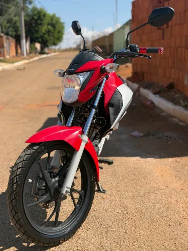 Titan 160