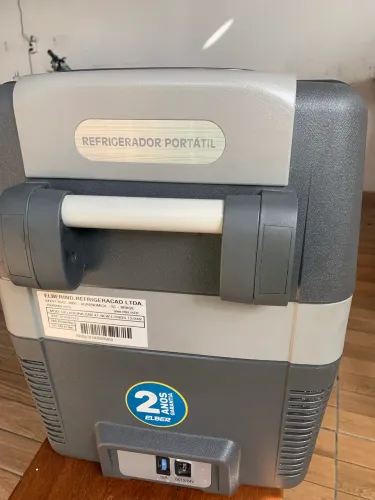 Geladeira Portátil Caminhão Elber, 41L.12v 24v. Bivolt ,Controle Digital