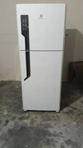 Geladeira ELECTROLUX FROST FREE - TF55