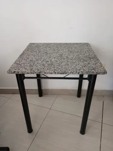 Mesa de Granito 70x70