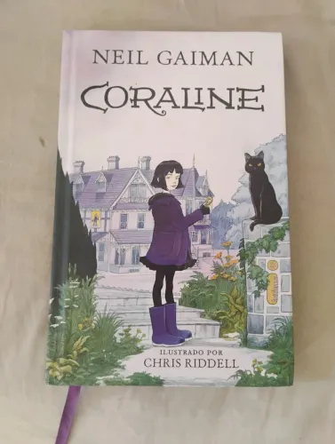 Livro Coraline