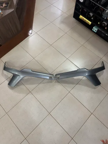 INSERTO DA GRADE FRONTAL S10 2025
