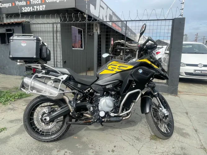 F 850 série 40 anos financia 100%
