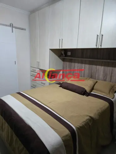 SOBRADO 470m² - COM 4 QUARTOS PARA LOCAÇÃO NO VILA GALVÃO - R$15.000