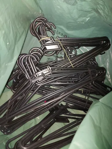 Kit 40 cabides pretos