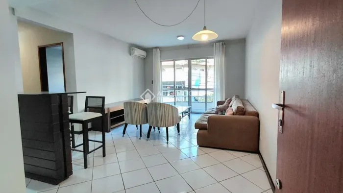 Apartamento com 3 Dormitórios (suíte) e Sacada Próximo à UFSC