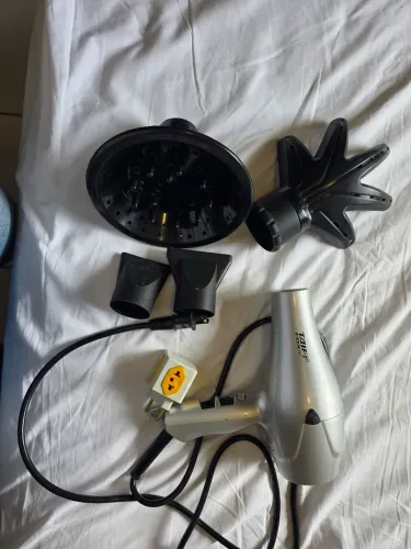 Secador de cabelos Taiff com 2 difusores
