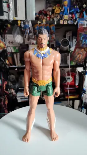 Boneco Marvel personagem de do filme pantera