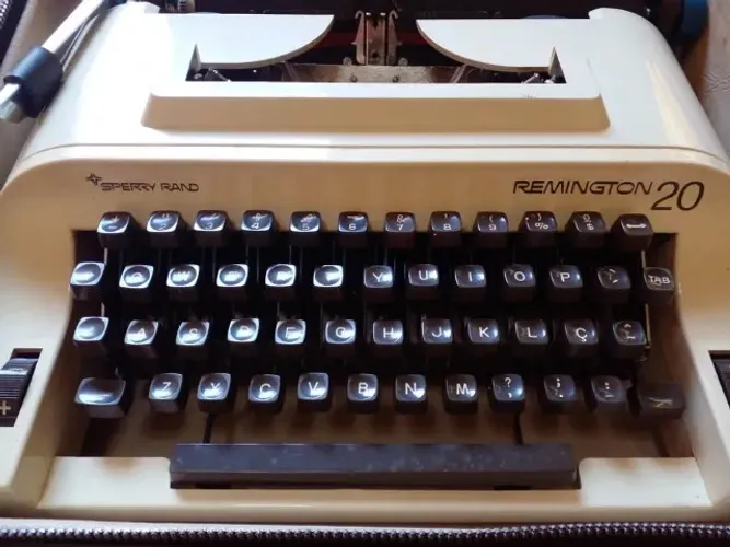 Relíquia Industrial: Remington 20 Sperry Rand - Edição de Colecionador