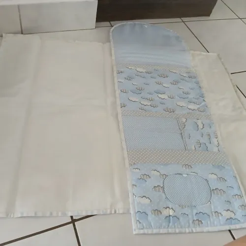 trocador e porta lenço umedecido