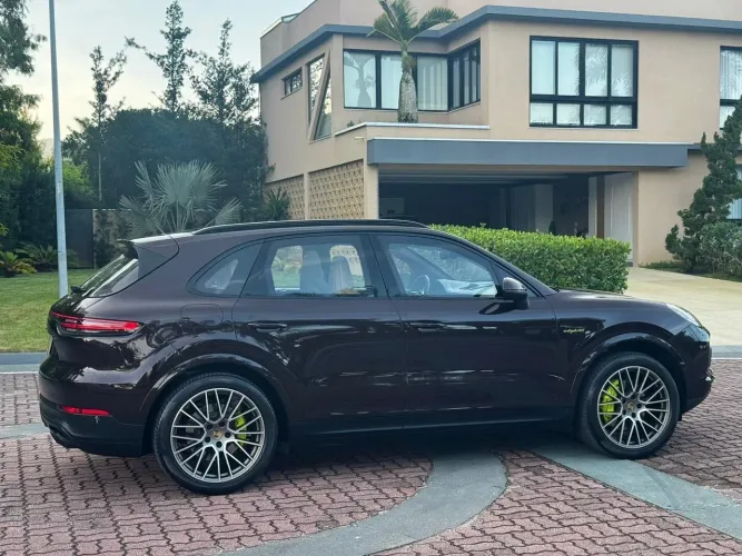 Porsche Cayenne E-hybrid 3.0 V6 462cv 2023