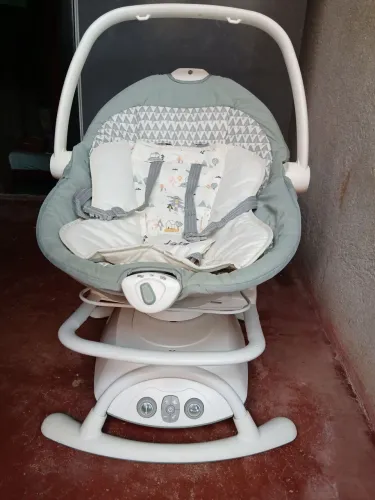 Cadeirinha de balanço