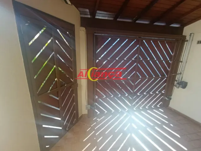 Sobrado para alugar, 3 quartos, sendo 3 suítes e 3 vagas, 270m²,Jardim Munhoz Guarulhos