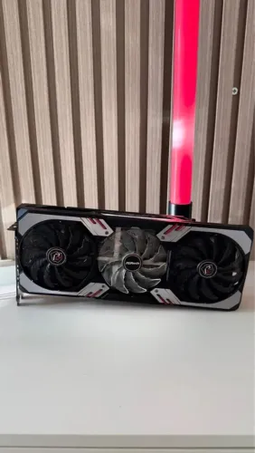 Placa de Vídeo RX 6900 XT (RTX 5070) 16Gb