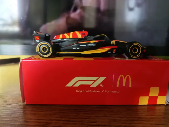Carinho do McDonald's edição limitada do filme fórmula 1