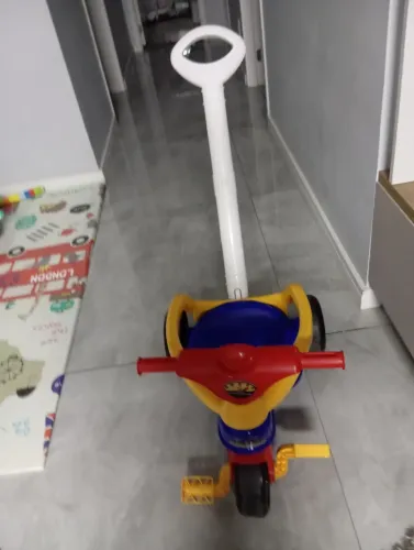 Triciclo infantil