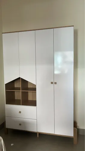 Guarda roupa infantil grande com 4 meses de uso