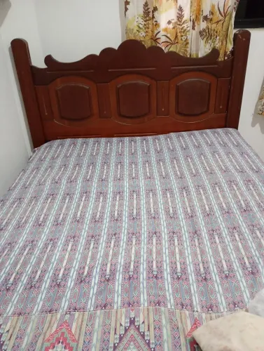 Cama de Casal em Maciça - Excelente estado!