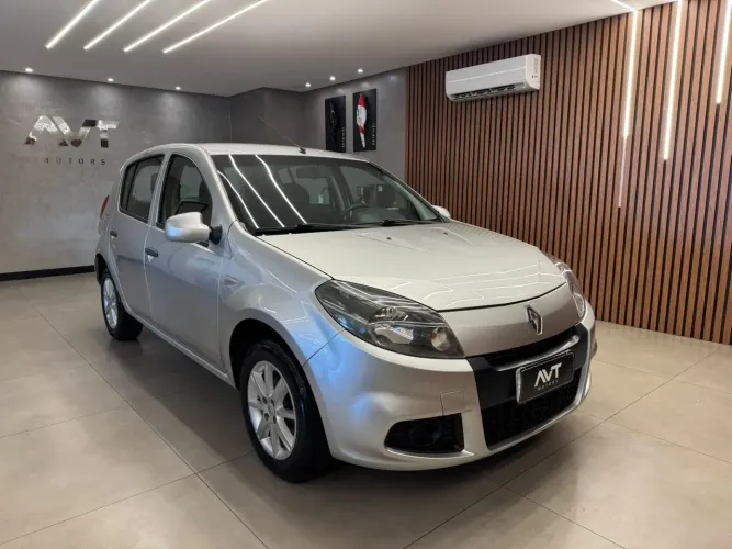 Renault Sandero Authentique Hi-flex 1.0 16V 5P 2013