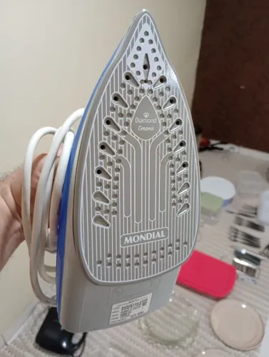 Ferro a vapor Mondial 110v