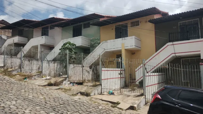 VENDO EMPREENDIMENTO DE COM 10 KITNETS MAIS TERRENO AO LADO MEDINDO 6X12
