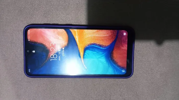 Samsung galaxy a20 semi novo