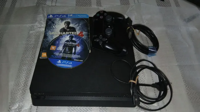 Vende-se PS4 por 1200