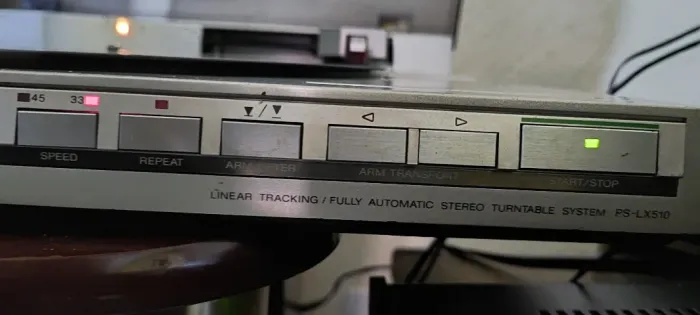 Toca Discos Tangencial Sony PS-LX510 Perfeito estado, agulha nova.