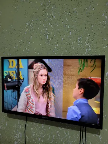 Tv 32 polegadas Sansung apenas 399