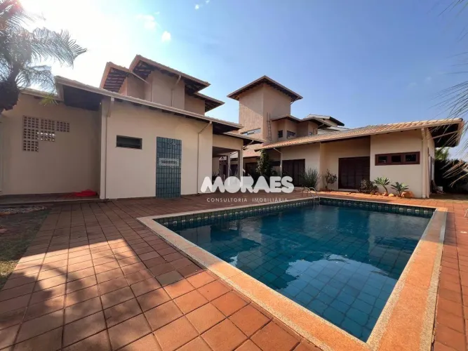 Casa Mobiliada em Condomínio Fechado com 5 quartos, a/c 448 m² - venda por R$ 2.200.000 ou