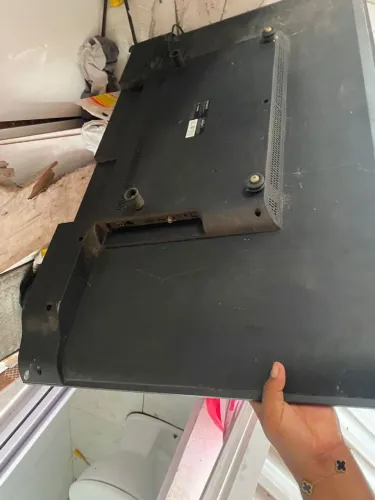 Tv aiwa pra retirada d peças 