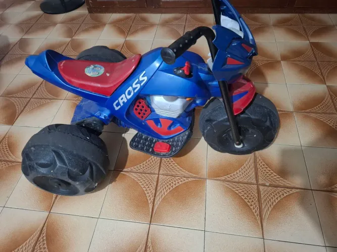 Carro elétrico Infantil