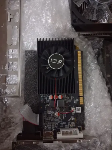 Placas de vídeo AMD R7 350, 4GB VRAM