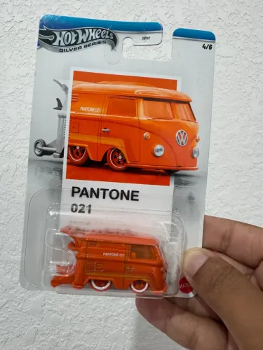 Hot Wheels - Laranja Pantone kool