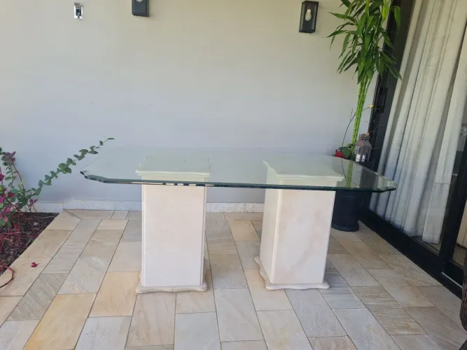 Mesa jantar 1,80 X 1,00 vidro espesso e base em maiores italiano
