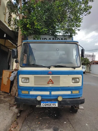 VENDO OU TROCO CAMINHÃO AGRALE 1984 1600D MOTOR MWM 229 BAU RARIDADE