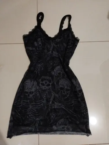 Vestido estampado de caveiras Romwe
