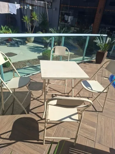 Conjunto Mesa de Ferro + 4 Cadeiras para Área Externa - R$ 300
