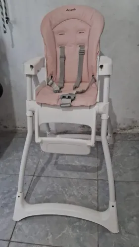 Cadeira de alimentação infantil