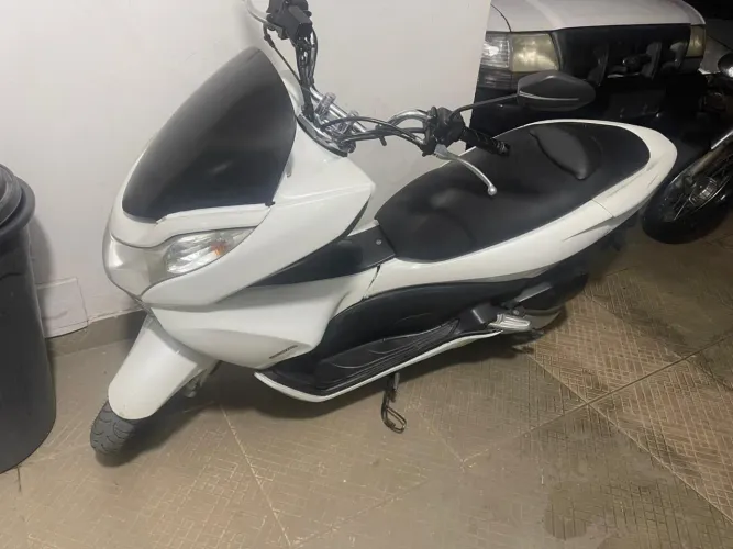 Vendo PCX 2015 R$ 8.500