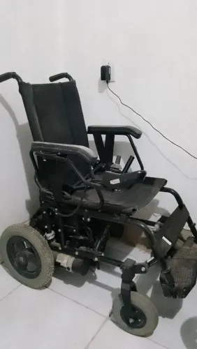 Cadeira de Rodas Motorizada Freedom