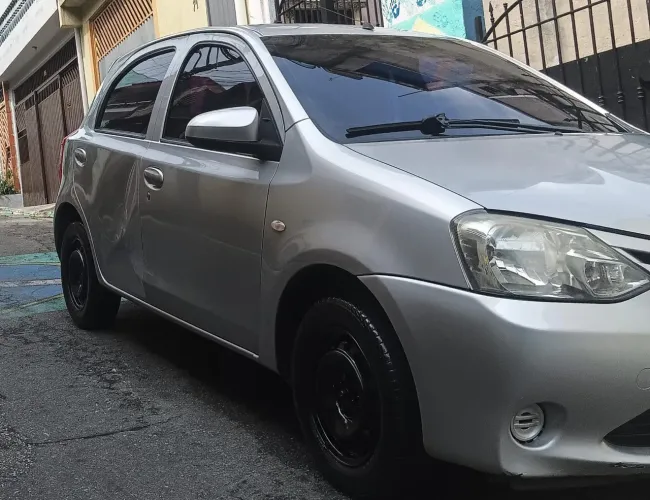 Toyota Etios X 1.3 Flex 16V 5P Mec. 2016