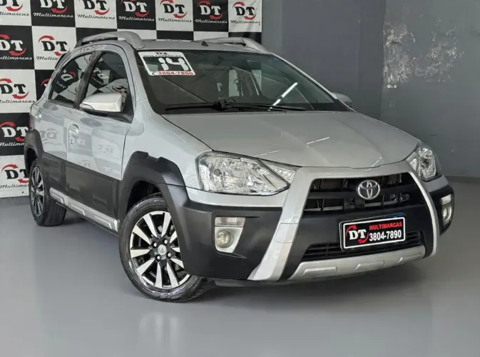 Toyota Etios Cross 1.5 Flex 16V 5P Mec. 2014