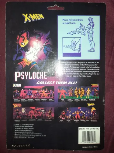 Embalagem cartolina dos X-MEN Psylocke Action Figure Light-Up Psychic Knife ToyBiz 1996 