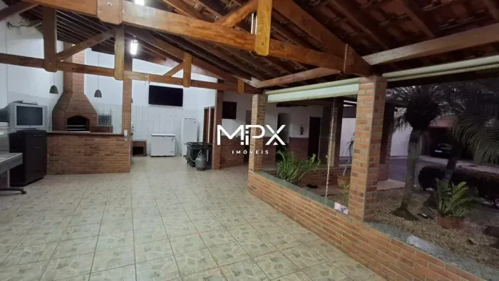 Sobrado à venda e para alugar no Condomínio Residencial Fessel em Piracicaba