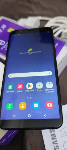 Celular Samsung j8 