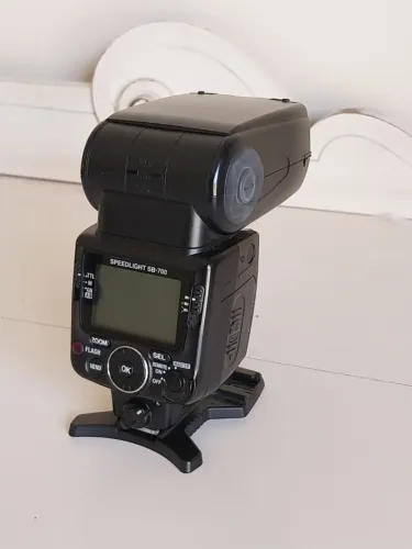 Flash Nikon SB-700
