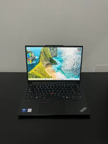 LENOVO THINKPAD E14 Core Ultra 7 (3 Unidades!)