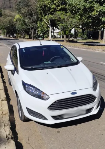 Ford Fiesta 1.5 16V Flex Mec. 5P 2015